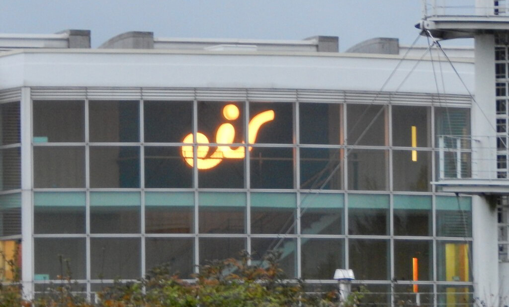 Built Up colour changing LED sign at Eir showing yellow light